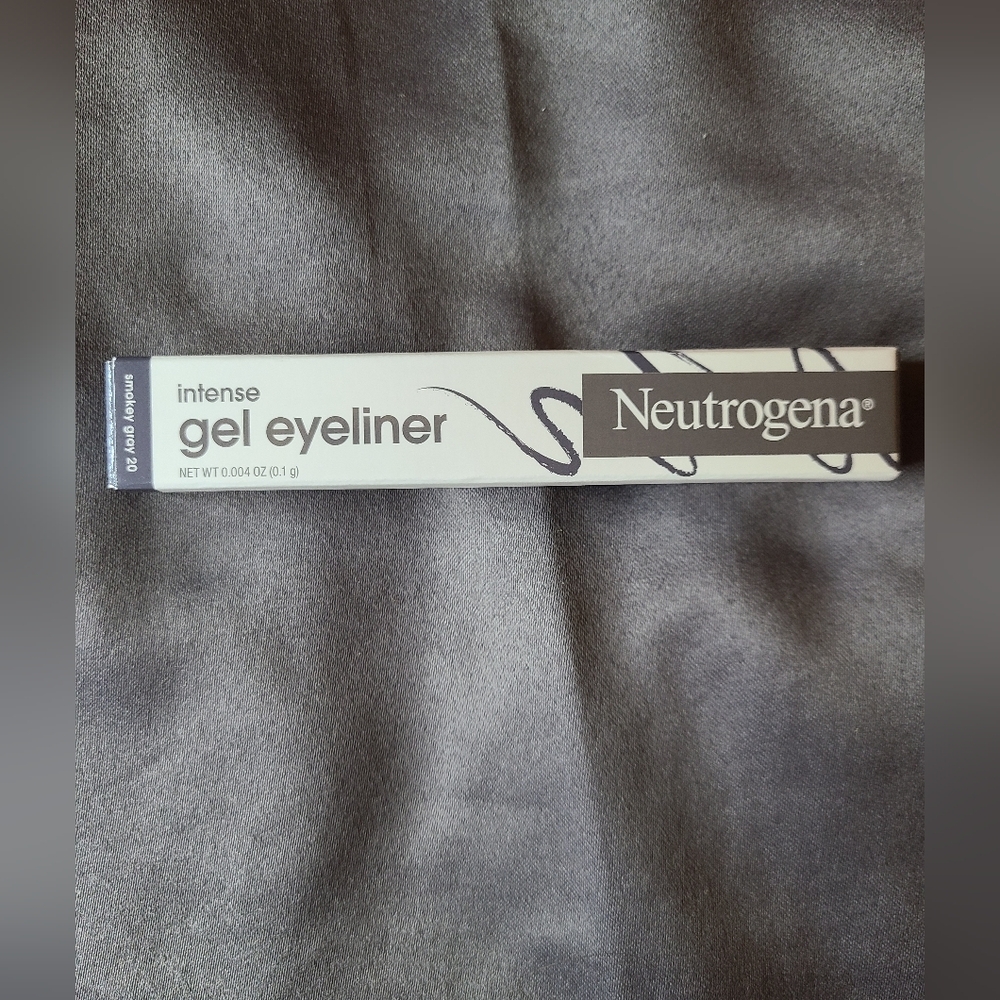 Neutrogena Intense Gel Eyeliner in Smokey Gray